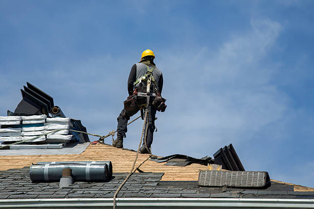 Professional Roofing technician working in Conesville, OH